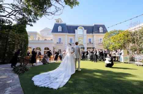 おふたりもゲストも、みんなが笑顔で楽しんだ結婚式の披露宴画像