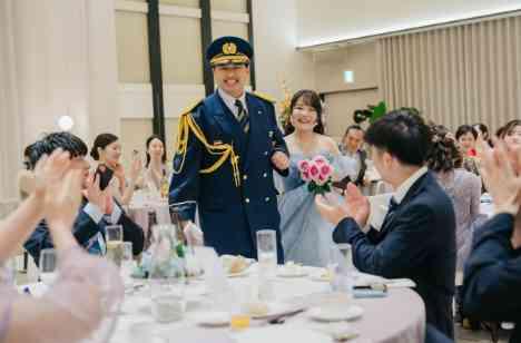 出逢いやご縁への感謝の気持ちをゲストに伝える結婚式の披露宴画像