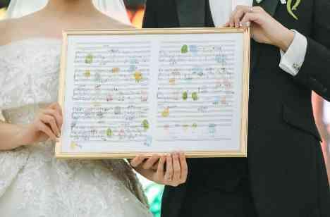 【歌】と【曲】が起こしたお二人らしい結婚式♪の挙式画像