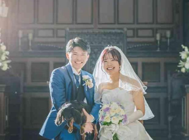 家族と愛犬が彩る笑顔いっぱいのふたりの一日の挙式実例画像