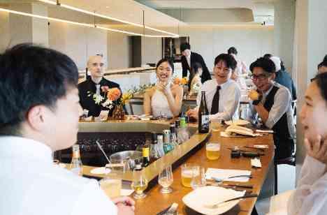 全員で同じ食卓を囲み育んだ最高の温もりと一体感の披露宴画像