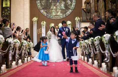 美女と野獣＆安室ちゃん　大好きが沢山詰まった結婚式の挙式画像
