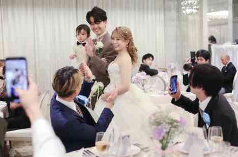 ふたりとみんなで作り出す最高の結婚式の披露宴画像