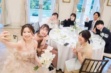 大切な人達と過ごすアットホームな時間の披露宴画像