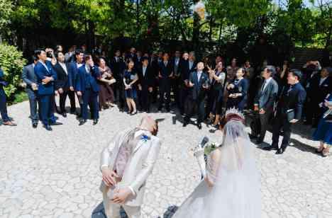 太陽よりも熱い笑顔が弾けた最高の一日の演出画像