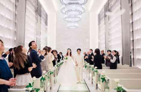 貸切邸宅でアットホームに過ごす〈パパママ婚〉の準備・打ち合わせ画像