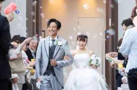 今日は私たちのライブ🎤ライブ会場がテーマの結婚式の挙式画像