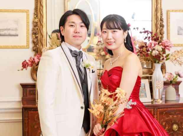 親しい人と過ごす、心温まるウエディングの挙式実例画像