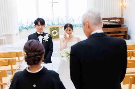 コンセプトは花と水～届けるありがとうの言葉～の挙式画像