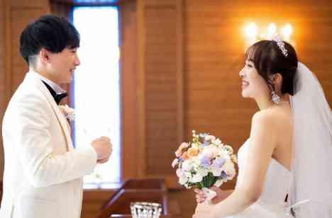 大人かわいいテイスト「感動と笑顔で溢れた1日」の演出画像