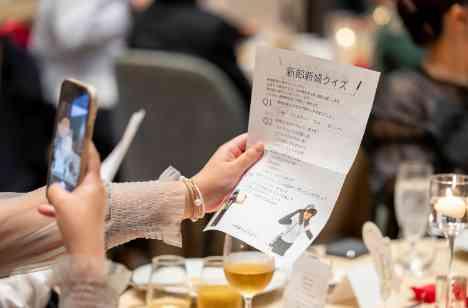 笑顔も驚きも野球愛も!ふたりらしさ全開の結婚式の演出画像