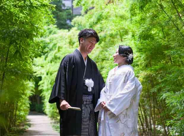 厳かな神前式＆食事と会話を楽しむ家族婚の挙式実例画像