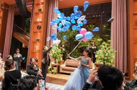 ご結婚式で出席する皆さんに素敵なニュースを伝え！の演出画像