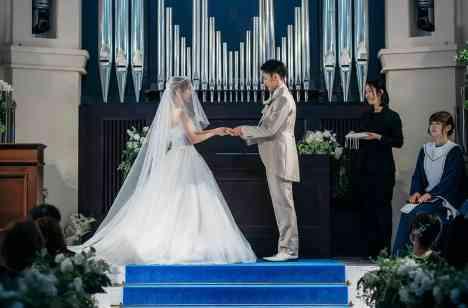 みんなと喋ることを第一にしたアットホームな結婚式の挙式画像