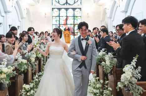 世界一【笑顔】が素敵な二人が創る結婚式の挙式画像