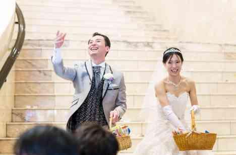 幻想的な雰囲気と…笑顔も涙も沢山溢れた結婚式の挙式画像