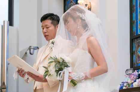 感謝・笑顔・サプライズいっぱいのご結婚式♪の挙式画像