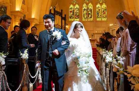 ゲストと楽しむ素敵なWEDDING♡の挙式画像