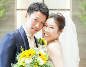 お腹の中のお子様と3人で迎えたハッピーウェディングの挙式実例画像
