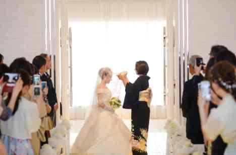 ありがとうが溢れる結婚式の挙式画像