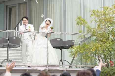 クラシカル&ヴィンテージ　ゲストと楽しむ結婚式の挙式画像