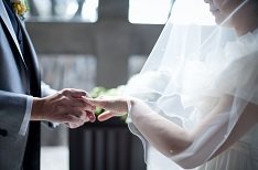 現代建築を貸切った、おふたりならではの結婚式!の挙式画像