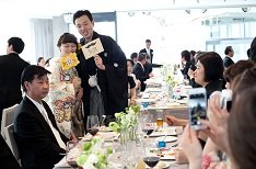 現代建築を貸切った、おふたりならではの結婚式!の披露宴画像