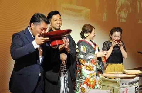 家族と仲間　教え子がなんと・・！！の演出画像