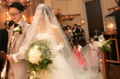 落ち着いた大人WEDDING☆の挙式画像