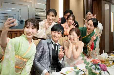 みんなの笑顔がたくさんあふれる結婚式の演出画像