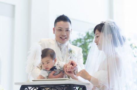 笑顔あふれる☺パパママ婚!の挙式画像
