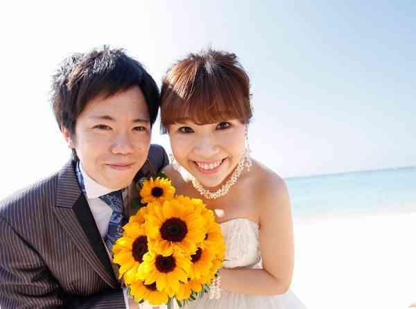 沖縄で叶えるアットホームな結婚式の挙式実例画像