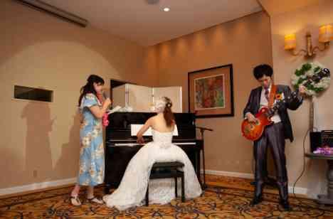 沖縄で叶えるアットホームな結婚式の演出画像