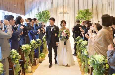 装飾にもこだわった、おもてなし重視のおしゃれ結婚式の挙式画像