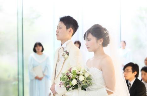 ゲストに楽しんでもらいたい想いが溢れた結婚式の挙式画像