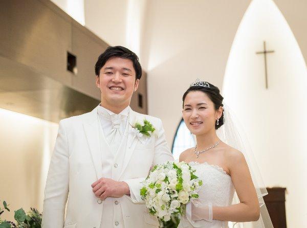 結婚式を通じて伝える ありがとう の時間 南青山サンタキアラ教会の結婚式挙式実例 結婚式場探しはハナユメ