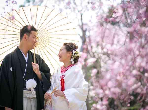 桜の季節にの挙式実例画像