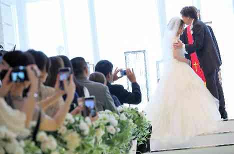 ゲスト参加型 笑顔あふれるご結婚式の挙式画像