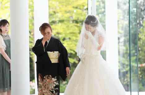 結婚式で感じる家族の絆の挙式画像