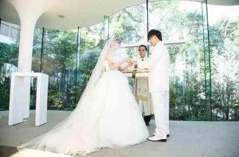 ラプンツェルのような結婚式の挙式画像