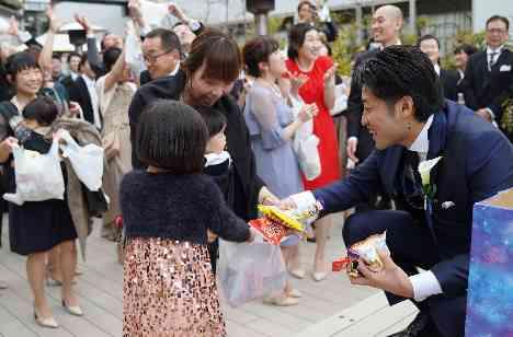ふたりらしさが詰まったこだわりウェディングの演出画像