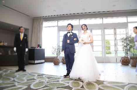 おふたりのアイデアが詰まったおもてなし！の披露宴画像