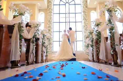 親族のみの少人数weddingの挙式画像