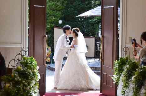 1日1組の結婚式の挙式画像