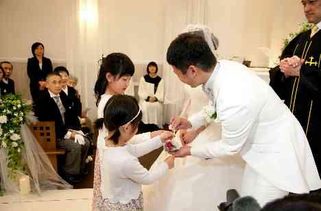手作りグッズたくさんの結婚式の挙式画像