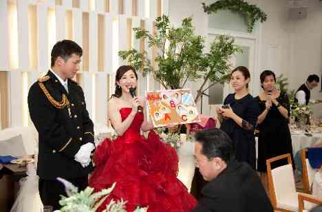 手作りグッズたくさんの結婚式の披露宴画像