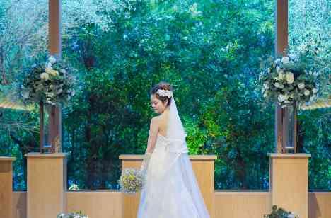 フォトジェニックなNaturalWeddingの挙式画像