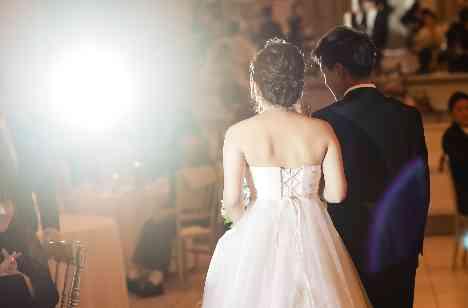 ゲスト参加型のアットホームweddingの披露宴画像