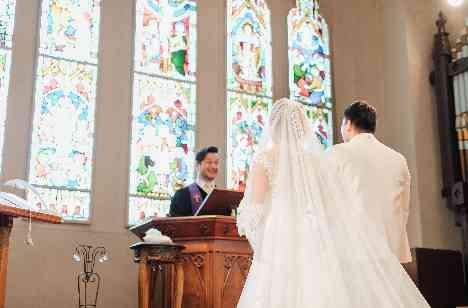 笑顔いっぱいの結婚式♪の挙式画像