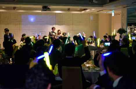 非日常の空間でゲストと一緒に愉しんだ最幸の結婚式!の演出画像